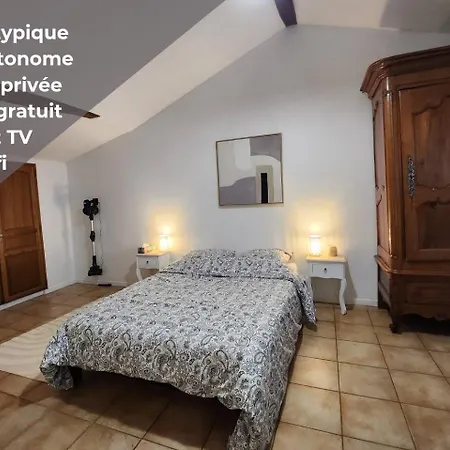 Petite Maison Atypique A 20min Du Futuroscope, Avec Terrasse *